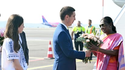 President Droupadi Murmu receives a warm welcome with a bouquet upon her arrival in Chisinau, Moldova, on Monday. (Photo: X/@rashtrapatibhvn)