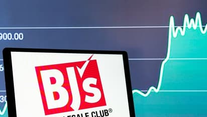 BJ’s Wholesale Club Stock Soars On Q4 Earnings Beat: Retail’s Extremely Bullish