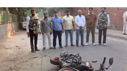 Delhi police team at the encounter spot (Photo/ANI)
