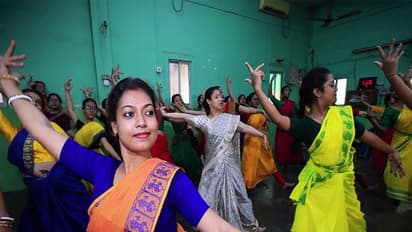 Bharatanatyam artists (Photo/ANI)