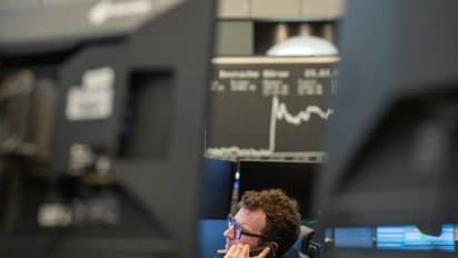https://stocktwits.com/news-articles/markets/equity/mu-sndk-dram-fall-sharply-from-record-highs-korean-market-crashes-10-crash-on-sk-hynix-samsung-pullback/cZKvUsaR79M