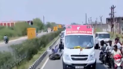 Motorcyclist injured during Vijay’s TVK roadshow in Sivaganga (Photo/TVK)