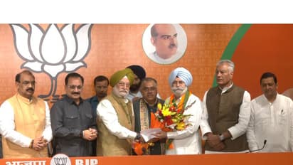 Senior advocate HS Phoolka joins the BJP in Delhi in the presence of Union Minister Hardeep Singh Puri, Delhi Minister Manjinder Singh Sirsa, and other party leaders (Photo/ANI)