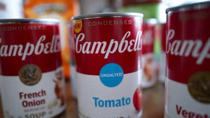 https://stocktwits.com/news-articles/markets/equity/campbells-ceo-flags-consumer-caution-sees-surge-in-home-cooking/chwcc2mRdoR