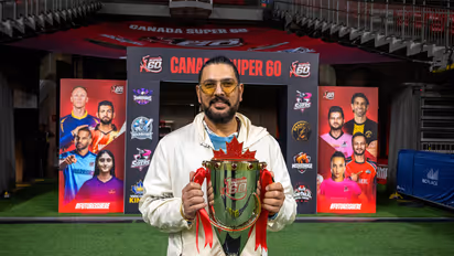 Yuvraj Singh with the Canada Super 60 trophy (Photo: Canada Super 60)