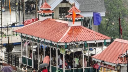 People in a shelter amid rainfall in Shimla (Photo/ANI)