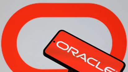 https://stocktwits.com/news-articles/markets/equity/why-did-oracle-stock-rise-4-percent-today/chwykRwRdzQ