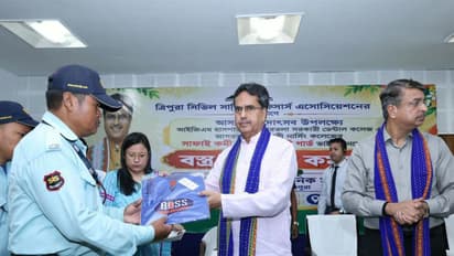 Tripura CM Manik Saha at clothes distribution programme organised by state Civil Service Officers Association (Photo/Tripura CMO)