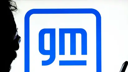 Ford, GM Stocks Edge Higher After-Hours As Investors Digest Trump's Auto Tariffs: Retail Chatter Spikes Amid Mixed Analyst Views