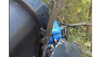 Overturned tractor-trolley (Photo/Himachal Pradesh Police)