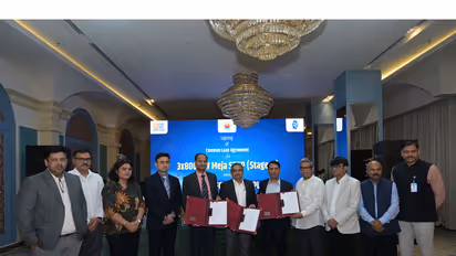 REC and PFC sign Rs 26,850 crore loan agreement (Photo/@RECLindia)
