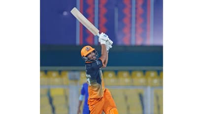 Ayushman Malakar in action (Photo: APL)