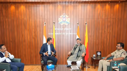 Venkatesh Prasad with Karnataka Deputy CM DK Shivakumar (Photo/DCM office)