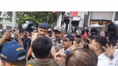 Mumbai Police register 3 cases over CJP protest at Chaitya Bhoomi (Photo/ANI)