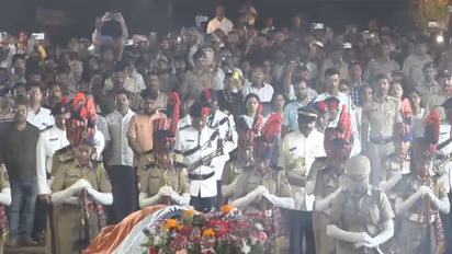 Nana Patekar laid to rest with full state honours (Photo/ANI)