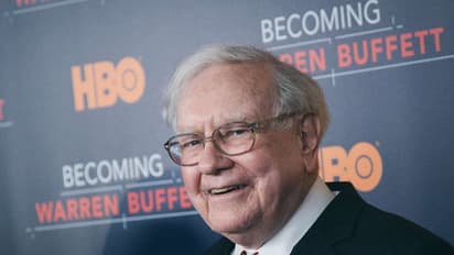 Berkshire Hathaway In Spotlight As Cash Pile Rises To Record $334.2 B, Retail Ponders Buffett’s Next Move