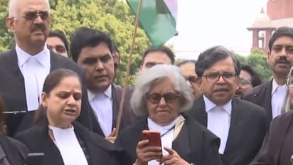 Supreme Court lawyers protest at the lawns of the Court (Photo/ANI)