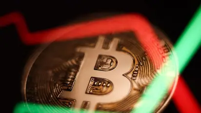 Bitcoin Rebounds to $85K While LINK, SUI Tokens Outperform – Retail Divided Even As BTC Reclaims 200-Day Moving Average