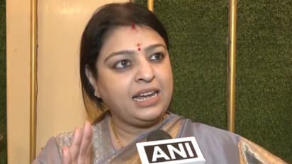 নমাজ শুনতেই বেশি অভ্যস্ত, তাই গীতা পাঠ শুনলে কানে রক্ত ঝরে মমতার: বিজেপি