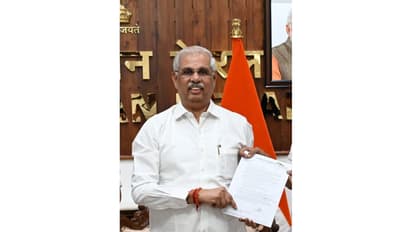 Kerala Governor Vishwanath Arlekar reduces official convoy strength to save fuel (Photo/X/@KeralaGovernor)