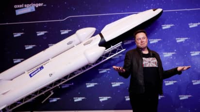 https://stocktwits.com/news-articles/markets/equity/tesla-spacex-merger-speculation-heats-up-as-analysts-clash-ahead-of-spacex-ipo/cZK5WrnR7PP
