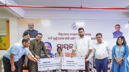 Para-archer Payal Nag felicitated by Odisha Sports Minister Suryabanshi Suraj. (Photo: Sports Odisha)