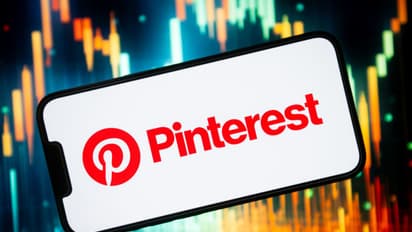 Pinterest Stock Slides In Premarket Following Analyst’s Downgrade: Retail Sentiment Worsens