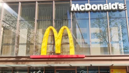 https://stocktwits.com/news-articles/markets/equity/mcdonalds-q1-sales-expected-to-drop/chXTcL2RbLu