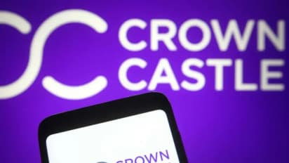 Crown Castle Stock Gains Premarket After $8.5B Deal To Sell Small Cells And Fiber Solutions: Retail’s Divided