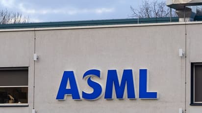 https://stocktwits.com/news-articles/markets/equity/asml-stock-rises-premarket-after-q3-results/ch6nYiSR3Zy