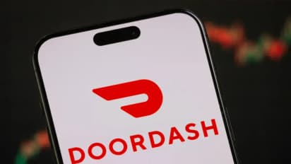 https://stocktwits.com/news-articles/markets/equity/doordash-upgraded-to-strong-buy-by-raymond-james-on-underappreciated-deliveroo-upside/chmEyFQRRdS