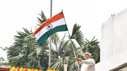 Gujarat CM Bhupendra Patel hoists Tricolour at residence (Photo/Gujarat CMO)