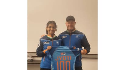 Hockey India congratulates Jyoti on completing 100 international caps. (Photo/HI)