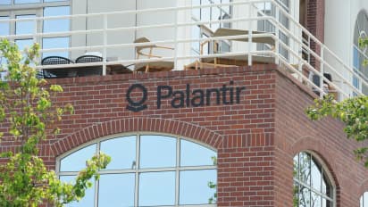 https://stocktwits.com/news-articles/markets/equity/palantir-jumps-into-top-25-most-valuable-companies-list-as-stock-hits-record-high/ch8KZXnR5pG
