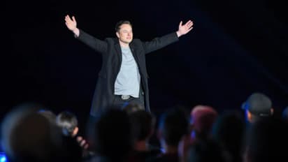 https://stocktwits.com/news-articles/markets/equity/tsla-stock-jumps-overnight-as-tesla-reportedly-readies-china-split-for-space-x-merger-retail-floats-450-buyout-scenario/cZNEwfNRJ2Z