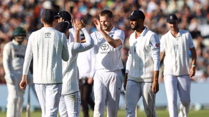 England players celebrating (Photo: X/@ICC)