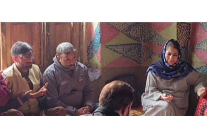 PDP chief Mehbooba Mufti meets family of Bilal Ahmad Sangoo, who lost in life in Delhi terror blast incident (Photo/ANI)