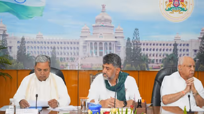 Former Karnataka CM Siddaramaiah (Left), Chief Minister DK Shivkumar (Middle), and Senior BJP leader BS Yediyurappa (Right) (Photo/X/@siddaramaiah)