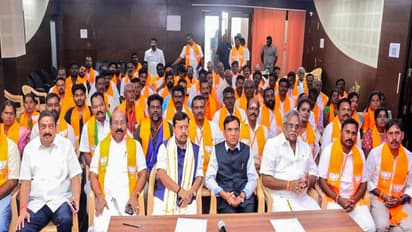 BJP National Working President Nitin Nabin during the meeting with office-bearers and senior karyakartas of Manavely Mandal at the BJP Office, in Puducherry (Photo: @NitinNabin X/)