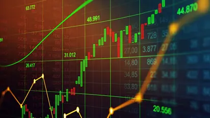 Coinbase Stock Rises As Oppenheimer Sees Buying Opportunity Post Sell-Off: Retail Turns Extremely Bullish