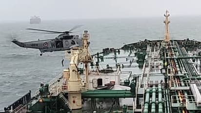 Indian Navy helicopter airlifts injured sailor (Photo/@IndiaCoastGuard)
