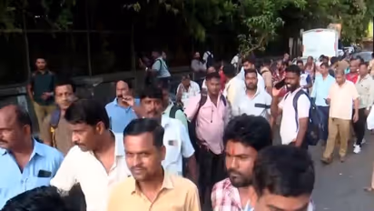 Brihanmumbai Electric Supply and Transport (BEST) bus staff stage a protest at the Dharavi depot (Photo/ANI)