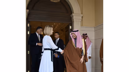 Vice-President of the European Commission Kaja Kallas with Saudi Arabia’s Foreign Minister Faisal bin Farhan (Photo: X@kajakallas)