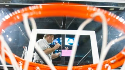 Daktronics Stock Sees Biggest Drop In Over 2 Years As Q3 Earnings Disappoint, CEO Exits – Retail Sentiment Flips