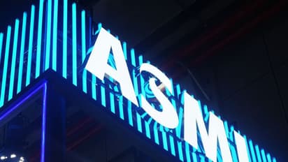 ASML Stock Declines On Mizuho Downgrade Over Risk To 2026 Sales Outlook: Retail's Divided