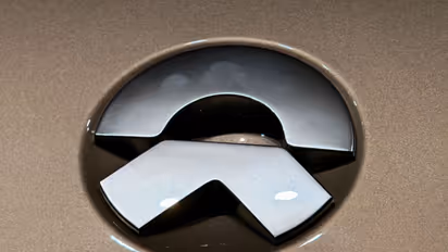https://stocktwits.com/news-articles/markets/equity/nio-stock-hits-fresh-52-week-low-as-wall-street-slashes-price-targets-citing-slow-demand/cZso6ghRJMw