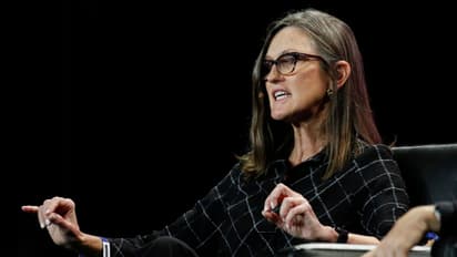 https://stocktwits.com/news-articles/markets/equity/cathie-wood-betting-against-ai-memory-boom-cerebras-hbm/cZYdIMNRJkW