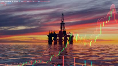 https://stocktwits.com/news-articles/markets/equity/s-and-p-500-nasdaq-dow-futures-ease-as-oil-rally-tempers-ai-optimism-ahead-of-big-tech-earnings-smci-oklo-xe-skhy-goog-in-focus/cZZmby1R7wd