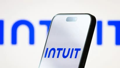 https://stocktwits.com/news-articles/markets/equity/intu-stock-plunges-q4-results-wall-street-divided-growth-foundations/cZYNMHaRJY1