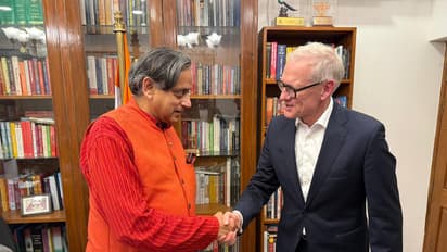 Shashi Tharoor meets Maersk's René Piil Pedersen (Photo/ @ShashiTharoor)